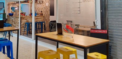Bivalvia by Aimé Oyster Bar-Ostreria de Mercado