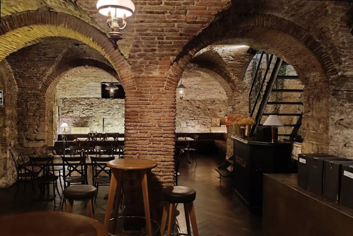 restaurant