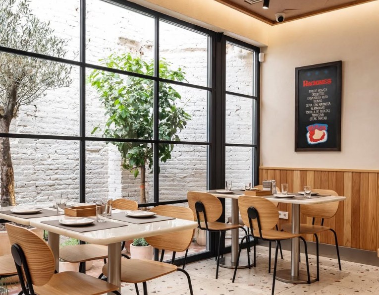 restaurant
