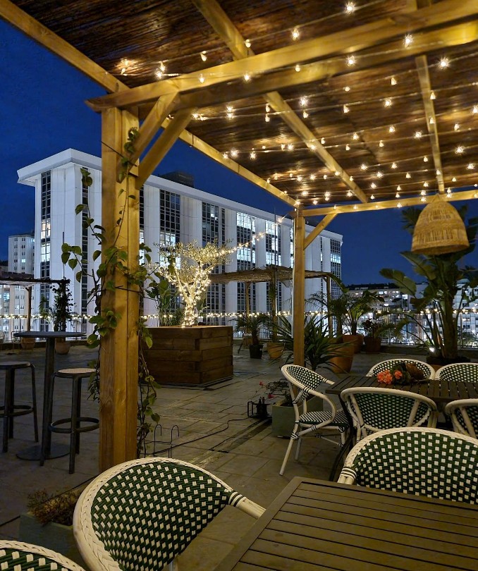restaurant
