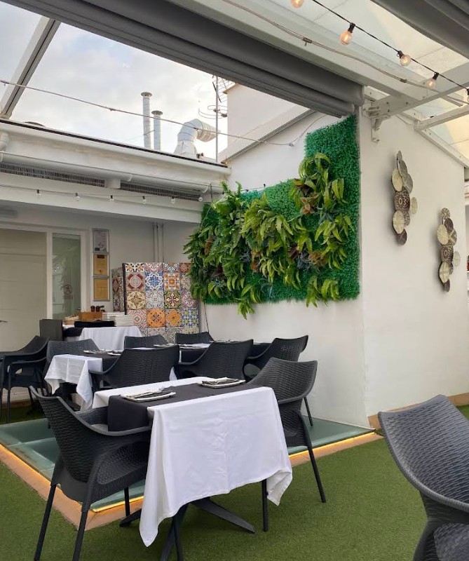 restaurant