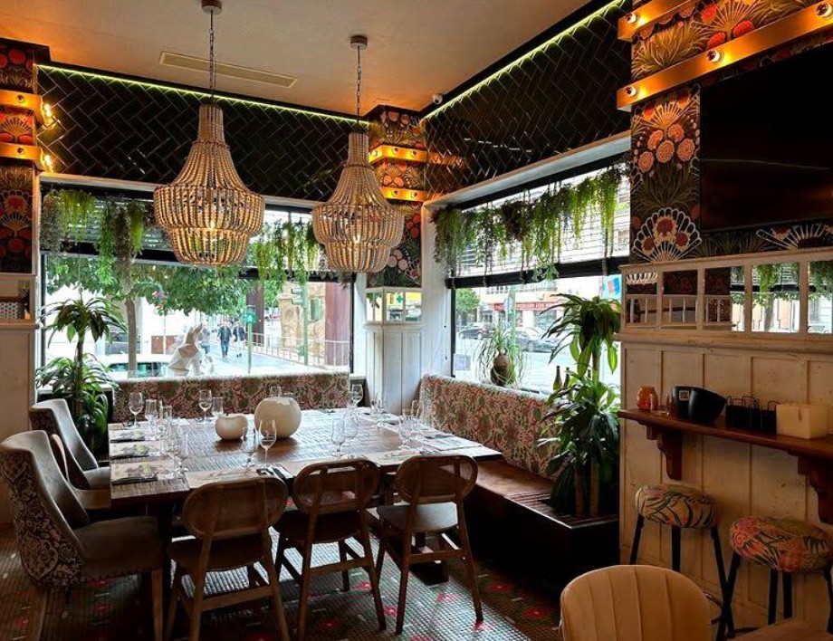 restaurant