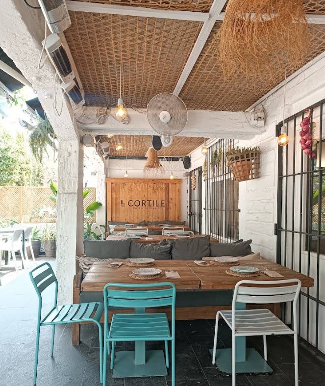 restaurant