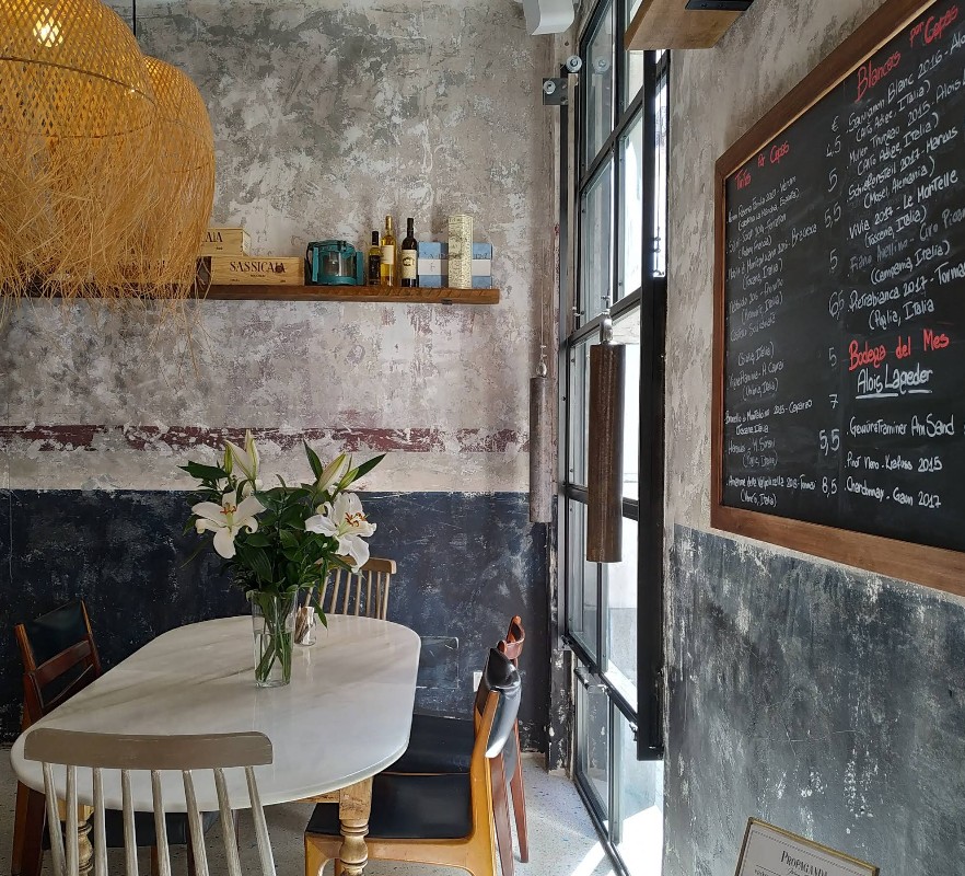 restaurant