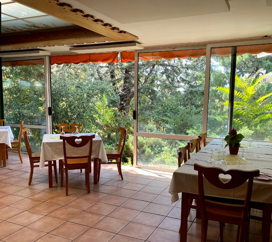 restaurant