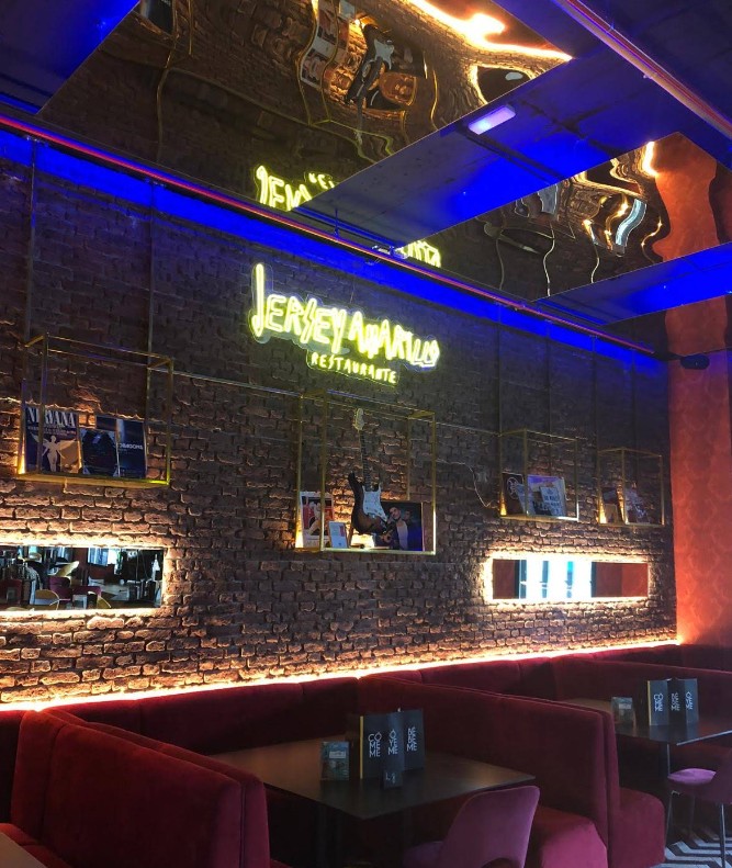 restaurant