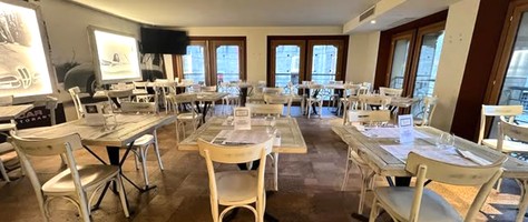 Adesso Pasta Car Ristorante