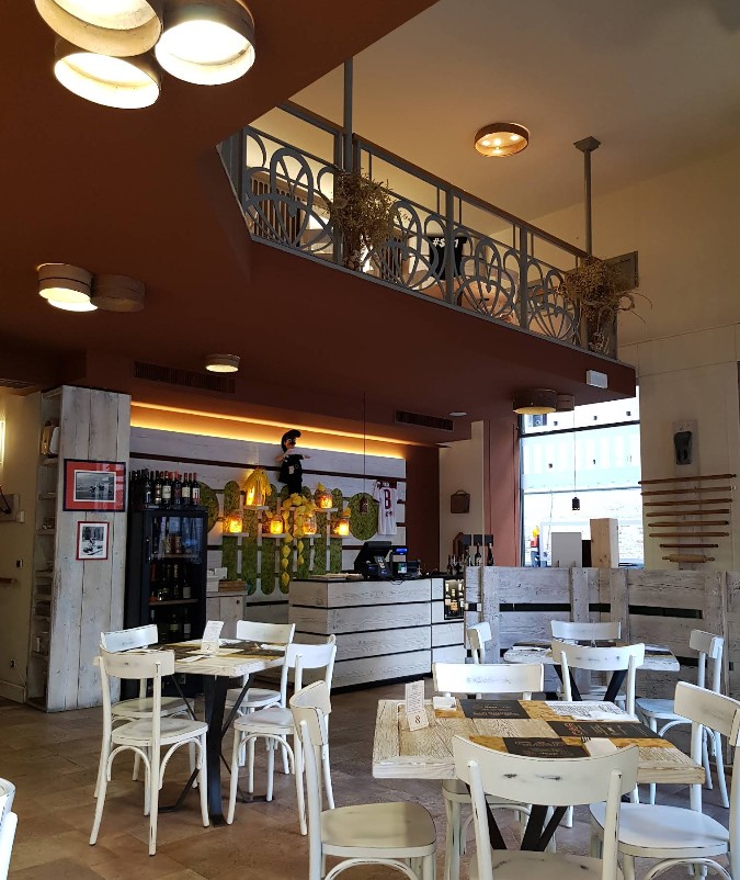 restaurant
