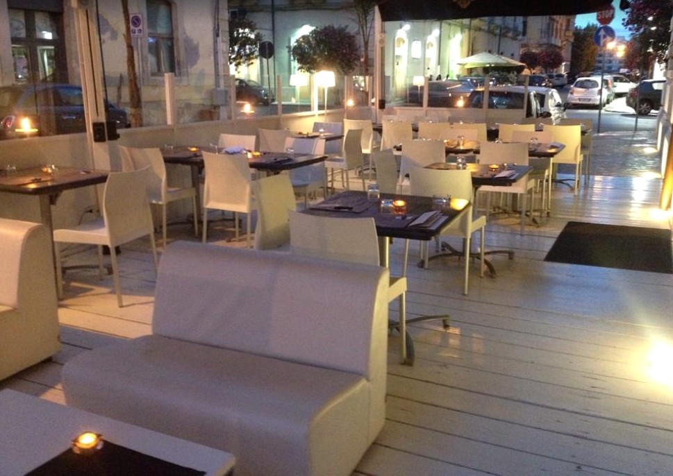 restaurant