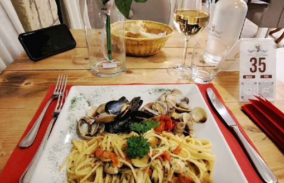 restaurant