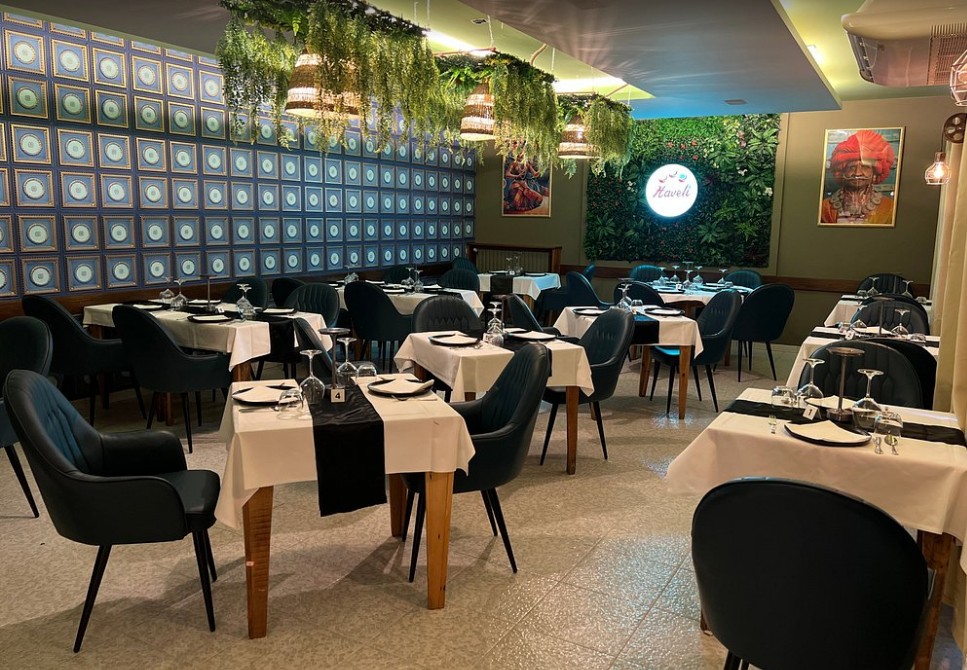 restaurant
