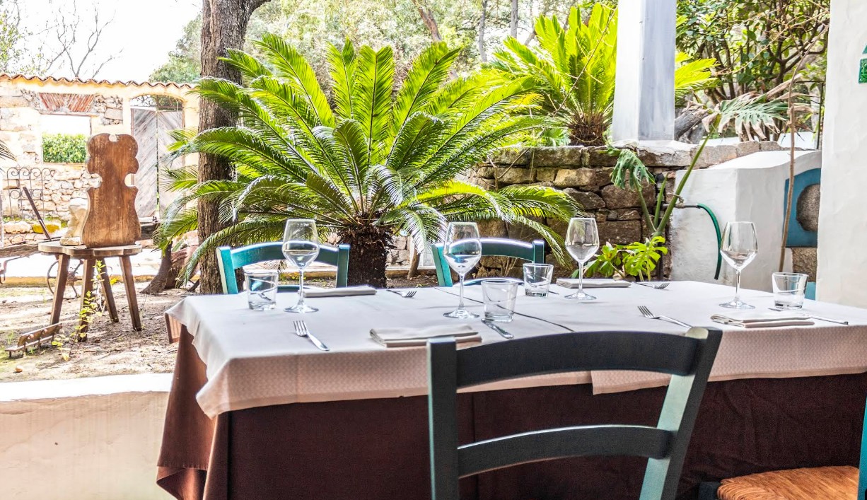 restaurant
