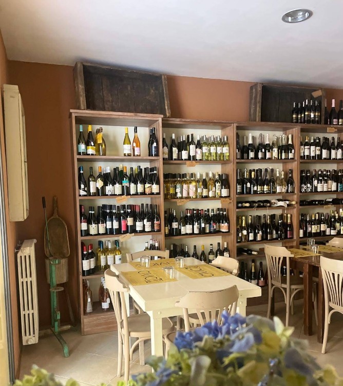 restaurant