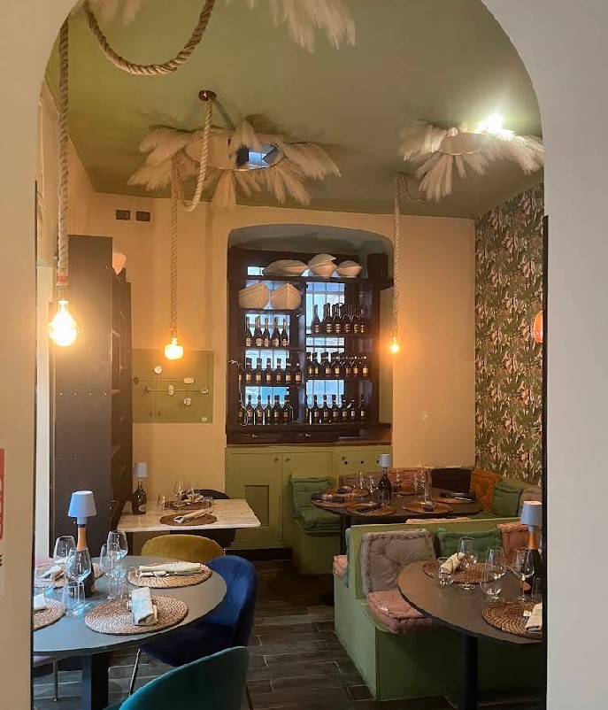 restaurant