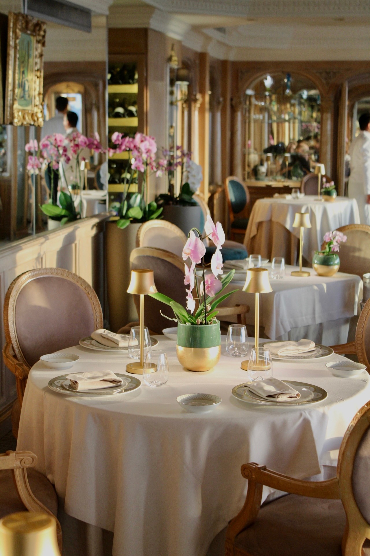 restaurant