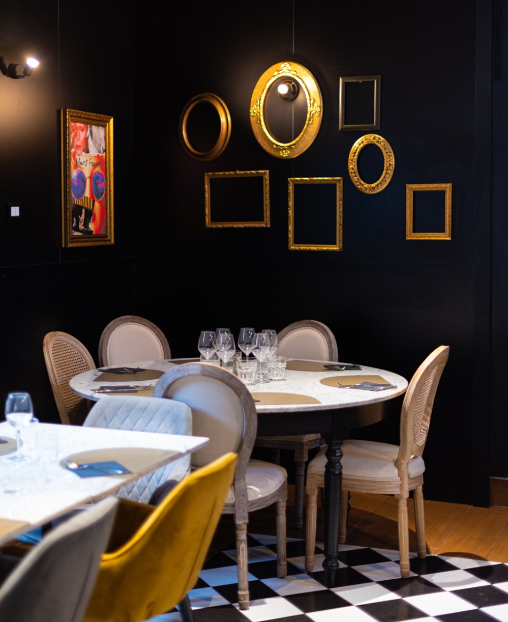 restaurant