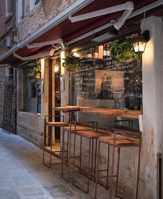 restaurant