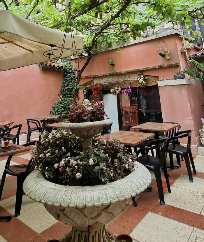 restaurant
