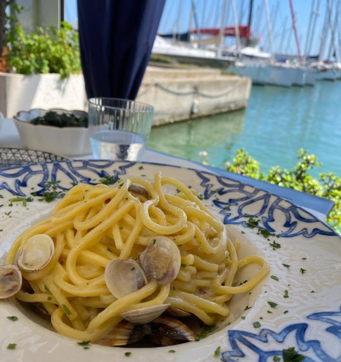 restaurant