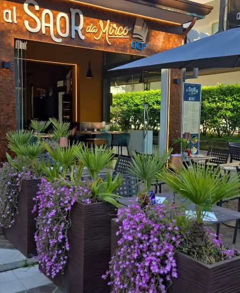 restaurant