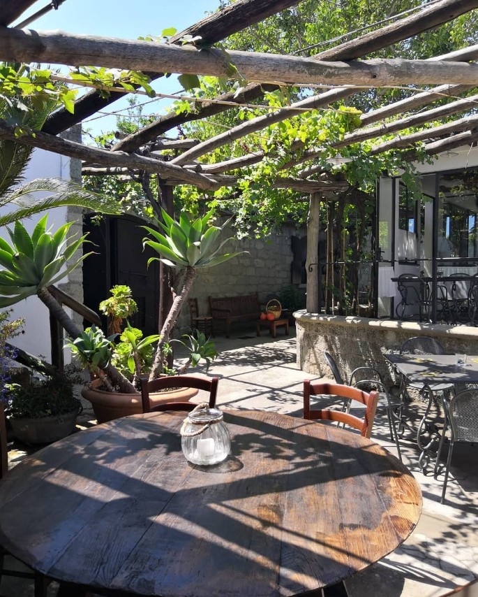 restaurant