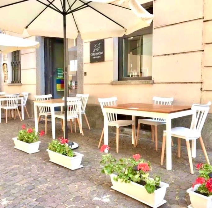 restaurant