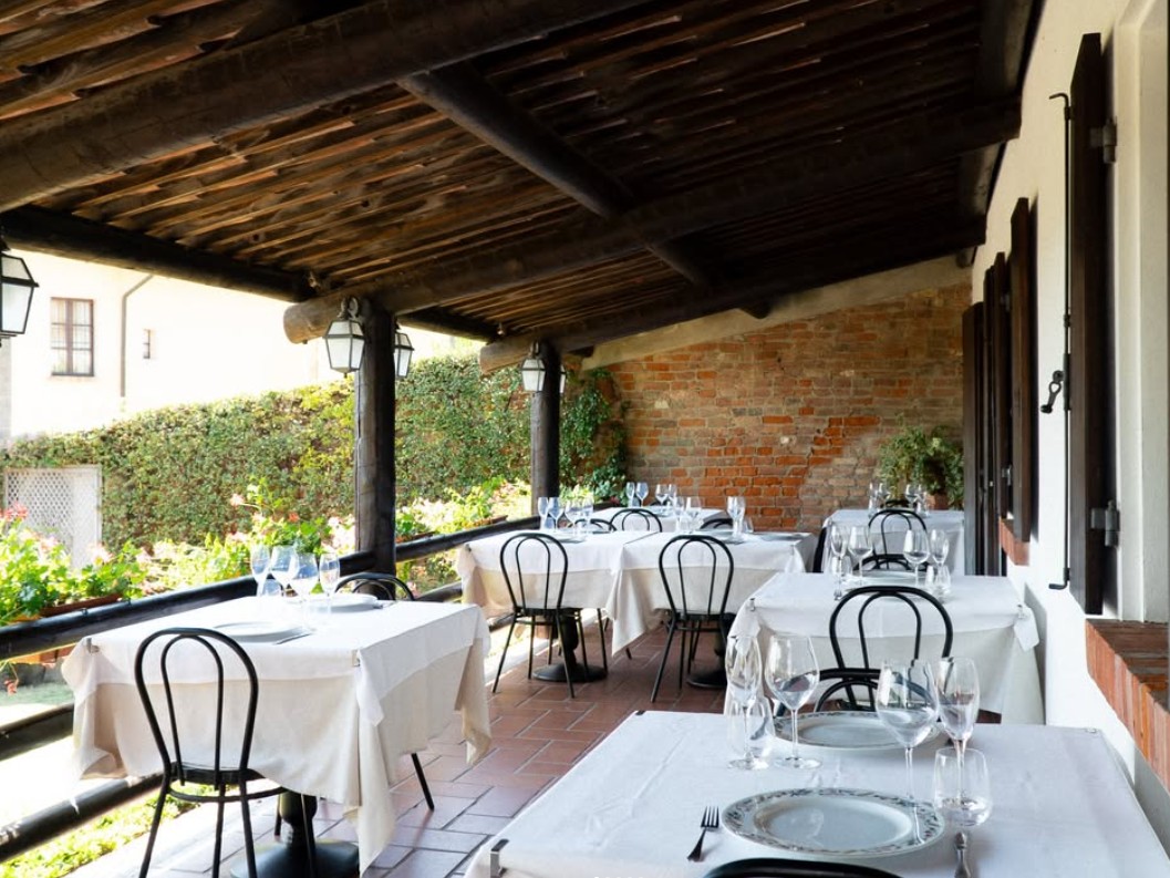 restaurant