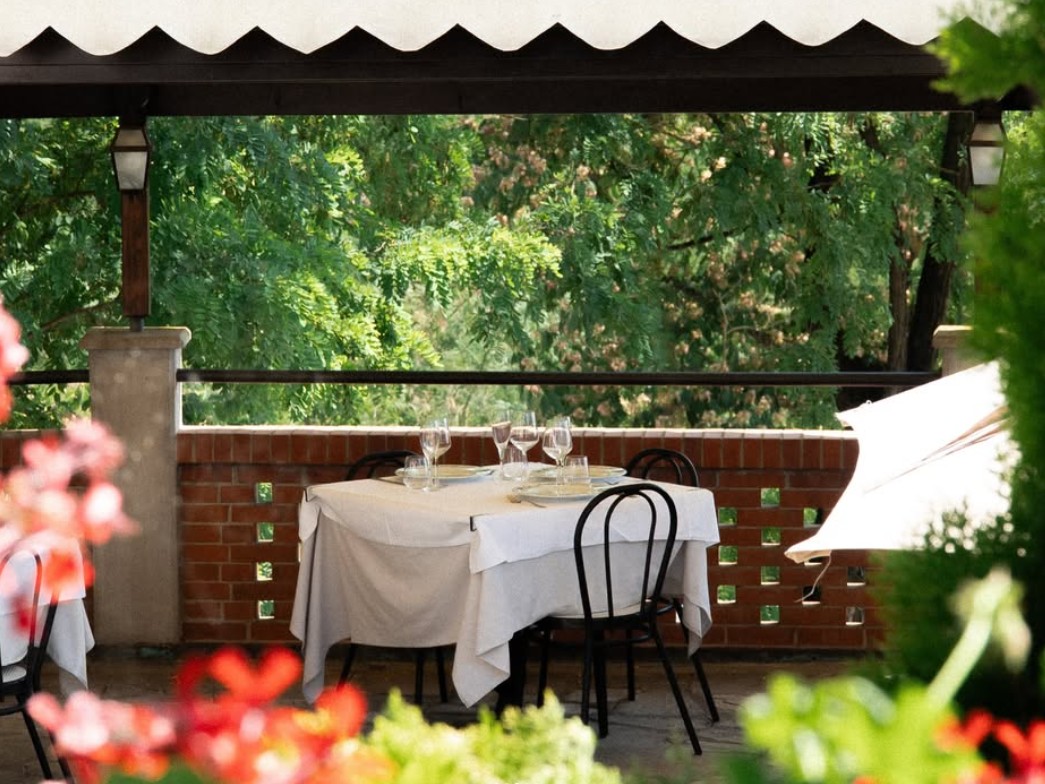 restaurant
