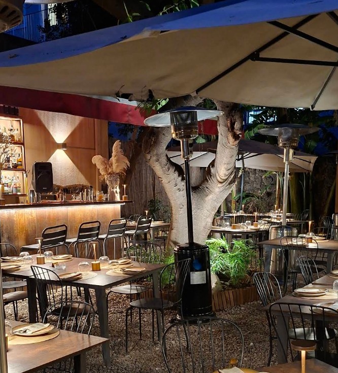 restaurant