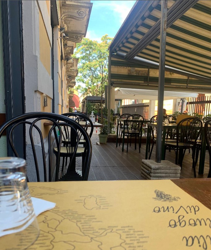 restaurant
