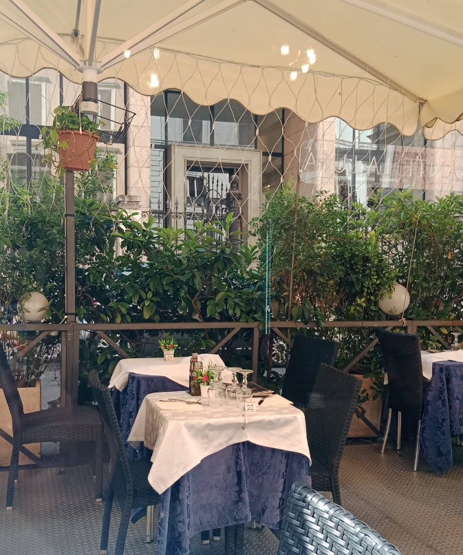 restaurant