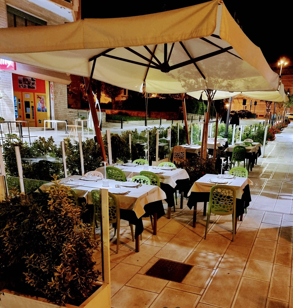 restaurant