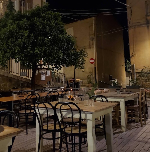restaurant