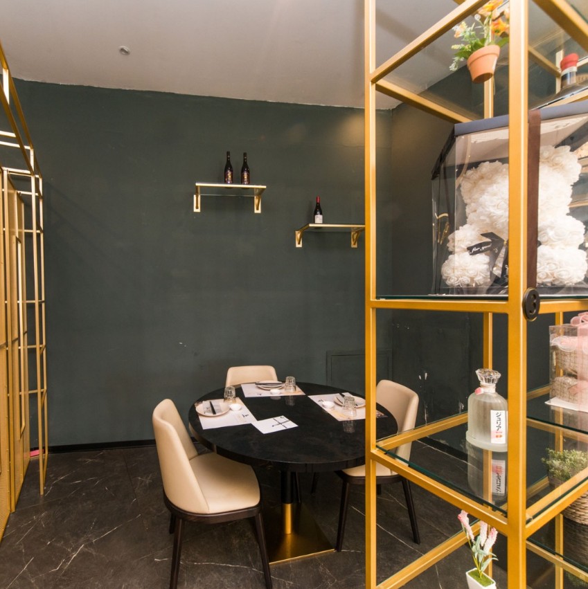 restaurant
